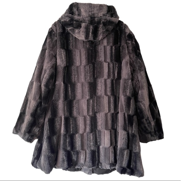 Hal Rubenstein 3X Lorena Reversible Faux Fur Coat - Picture 4 of 9